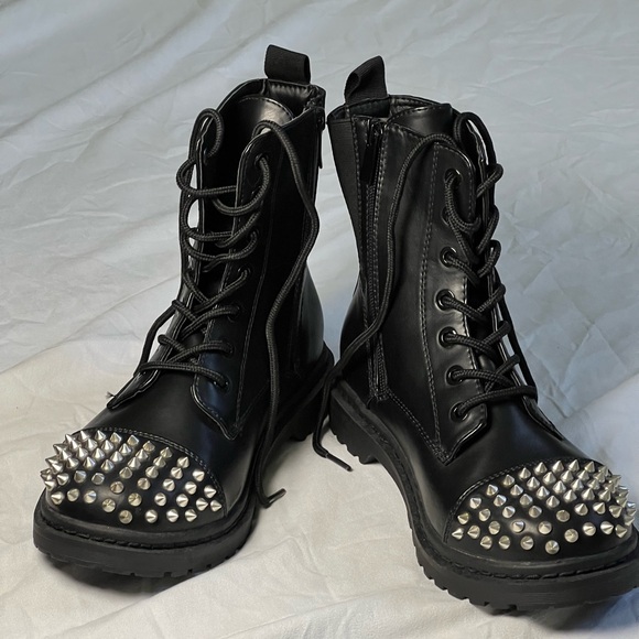 COPY - TORRID - Stevie Combat Boot - Faux Leather Black - 7.5 - Picture 1 of 8
